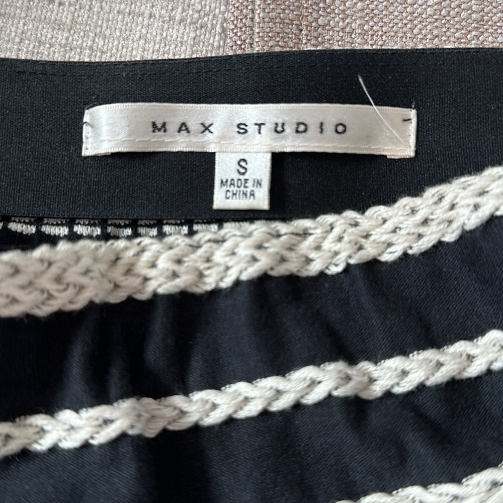 Max studio skirt